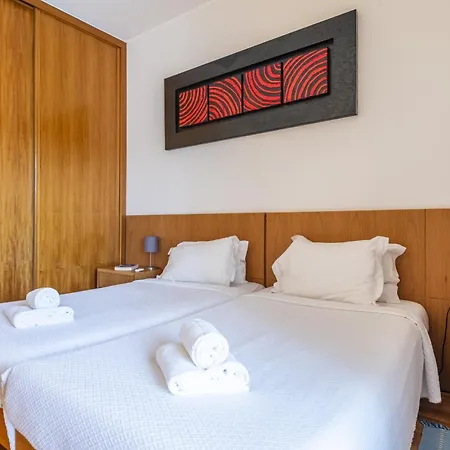 Marina Breeze With Pool - 900m From The * Albufeira