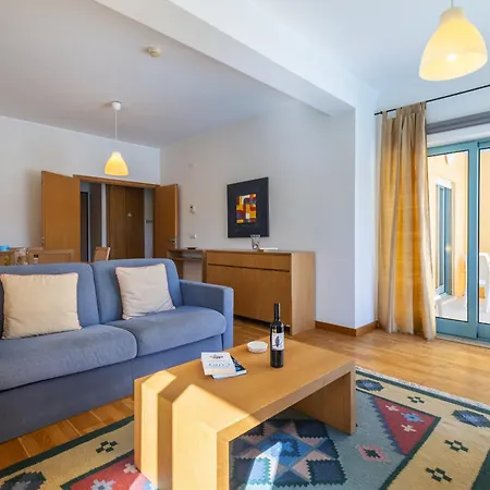 Marina Breeze With Pool - 900m From The * Albufeira