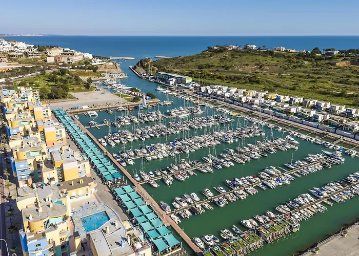 Marina Breeze With Pool - 900m From The * Albufeira