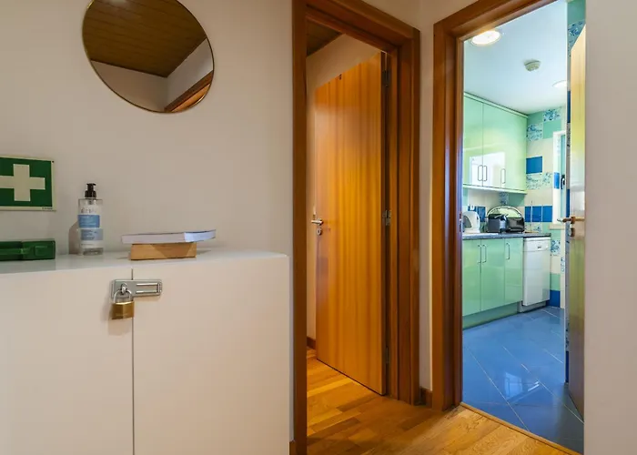 Marina Breeze With Pool - 900m From The Apartament *