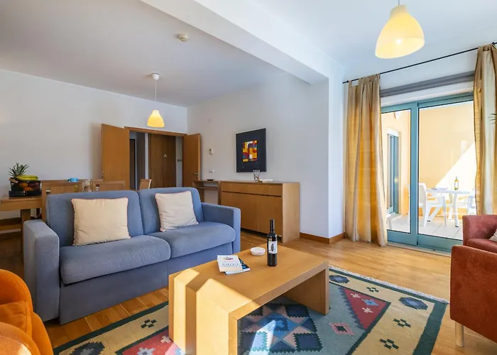 Marina Breeze With Pool - 900m From The * Albufeira