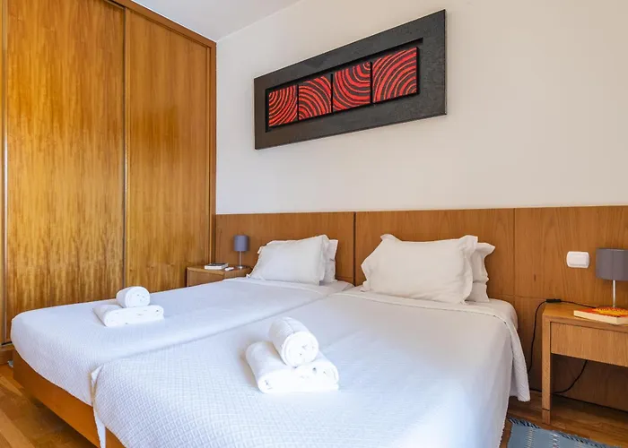 Marina Breeze With Pool - 900m From The * Albufeira